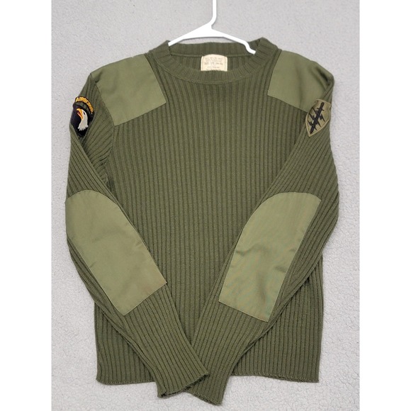 Vintage US Army Sweater Mens Large Green 101st Airborne Signal Corps Patches 70s - Picture 1 of 13